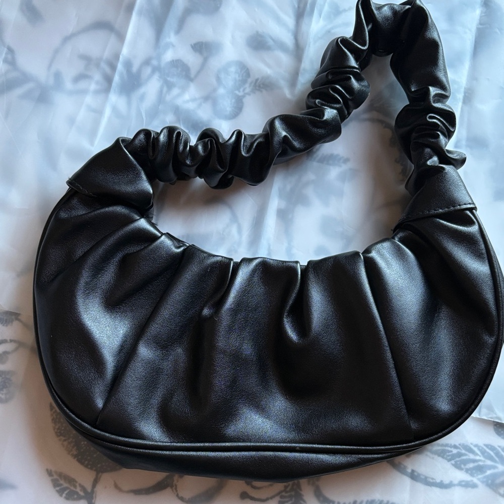 Elegant Black Women's Bag